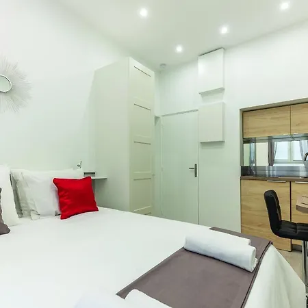 Comfy Studio - Rue Poissoniere - 20 Sqm Apartment *